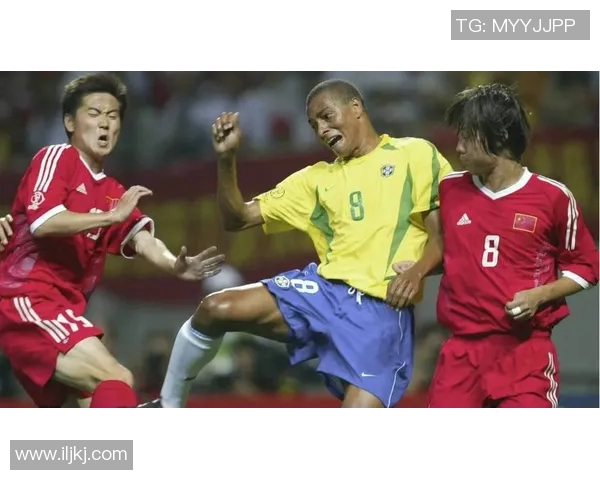 退役足球明星李铁的职业生涯与成就全景回顾 退役足球明星李铁的职业生涯与成就全景回顾