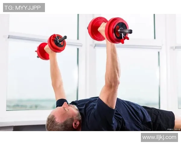 哑铃训练的全方位指南让你塑造完美身材与健康生活方式